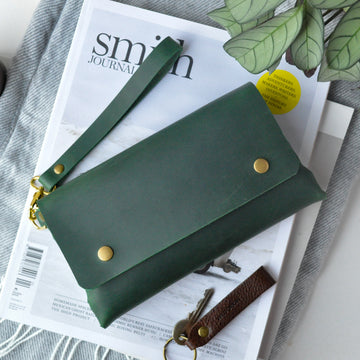 Green Oiled Wristlet Bag