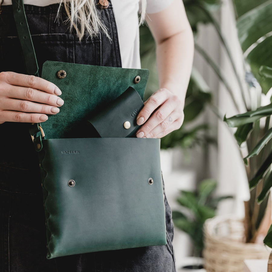 Green Oiled Leather Crossbody Bag - Medium Size