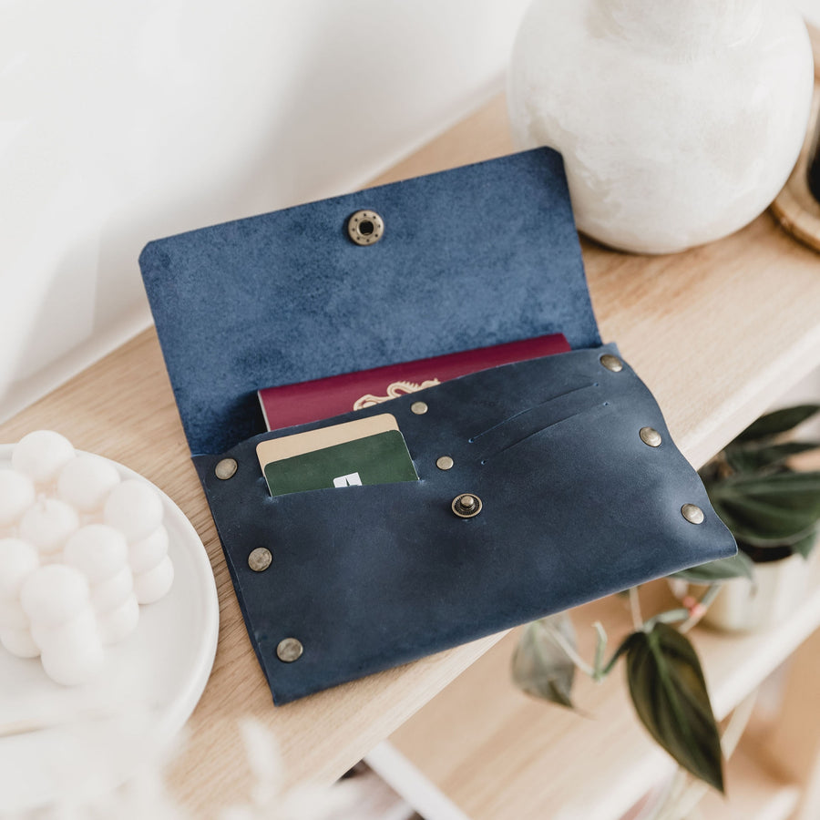 leather passport holder 