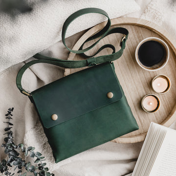 Green Oiled Leather Crossbody Bag - Medium Size